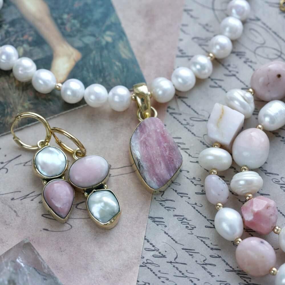 Rožinio Andų opalo ir gėlavandenių perlų komplektas