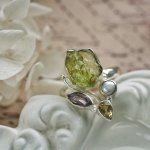 Sidabrinis peridoto, perlų, ametisto ir citrino žiedas, dydis 19