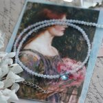 Melsvo chalcedono vėrinys su Swarovski širdele