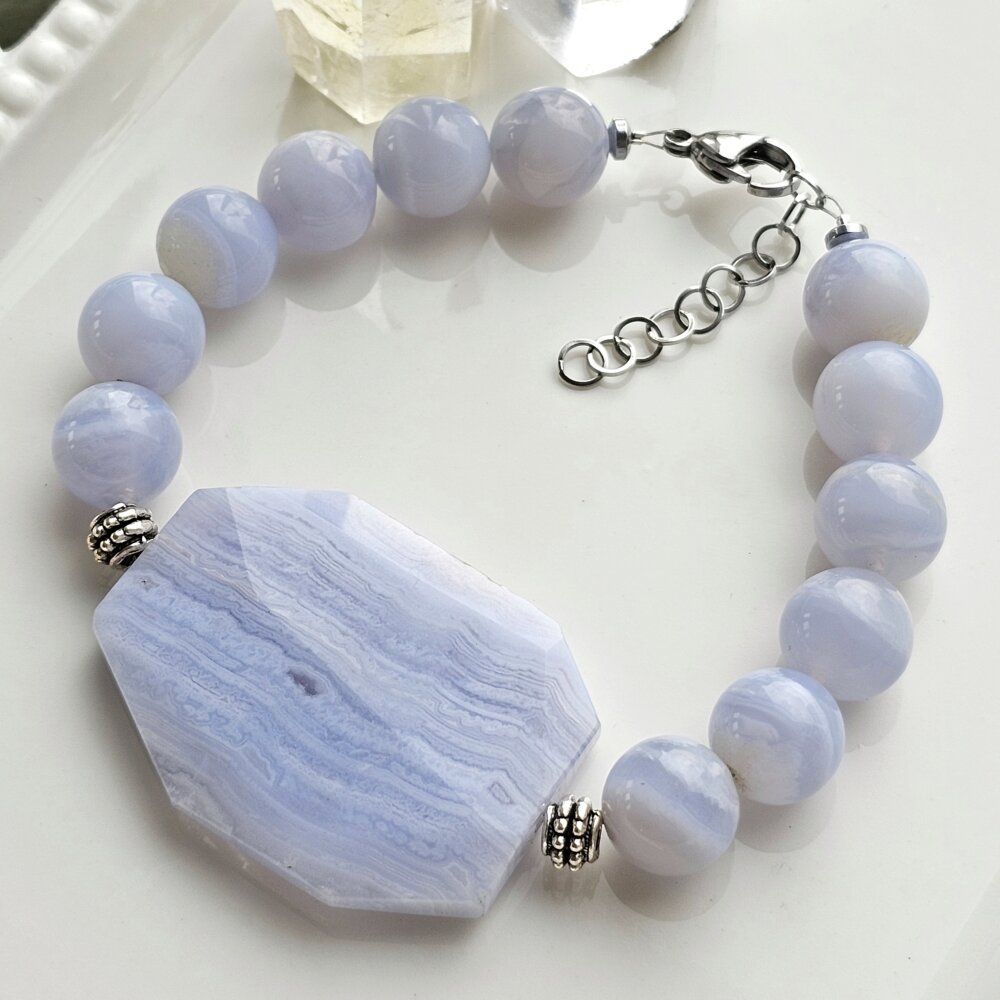 Vienetinė melsvo chalcedono ir nėriniuoto agato apyrankė 💙