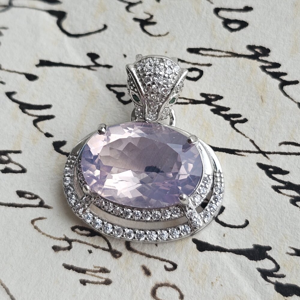 Sidabrinis, levandinio atspalvio, rožinio kvarco pakabukas