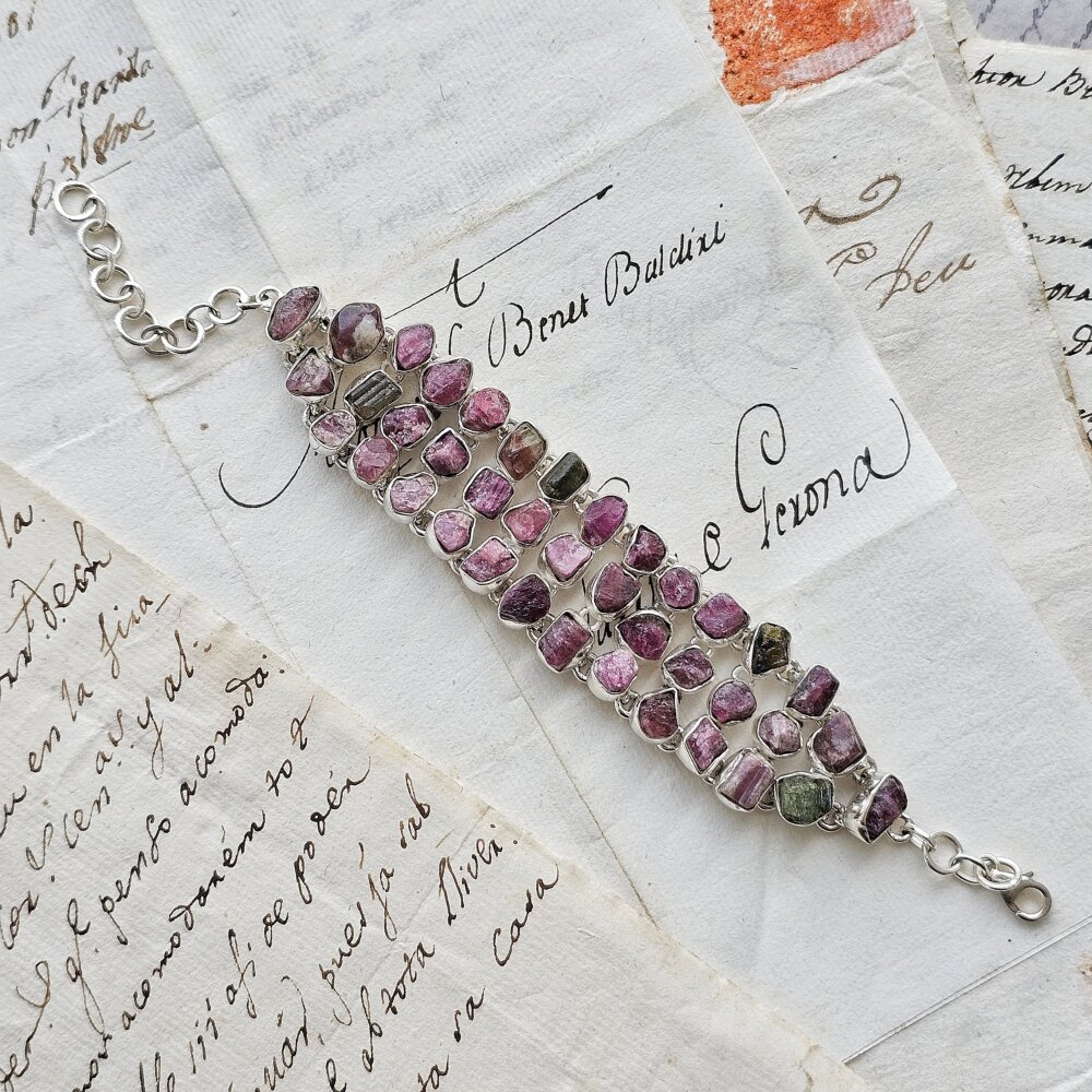 Sidabrinė turmalinų apyrankė