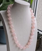 Stambaus rožinio kvarco karoliai