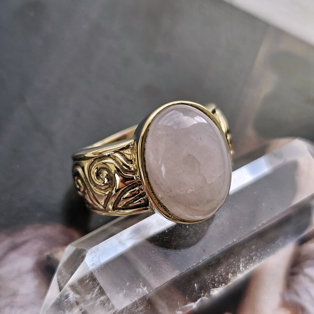 Bohemiško stiliaus rožinio kvarco žiedas