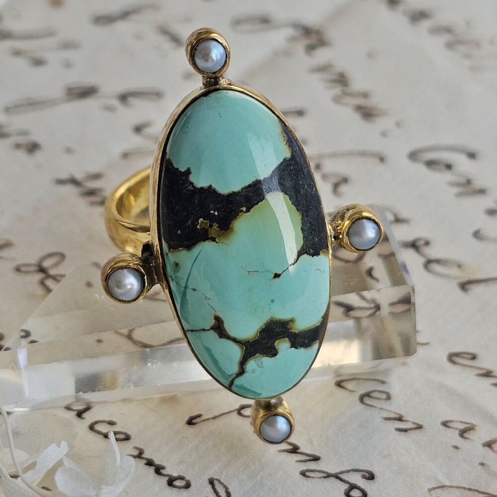 Turkio ir perlų žiedas