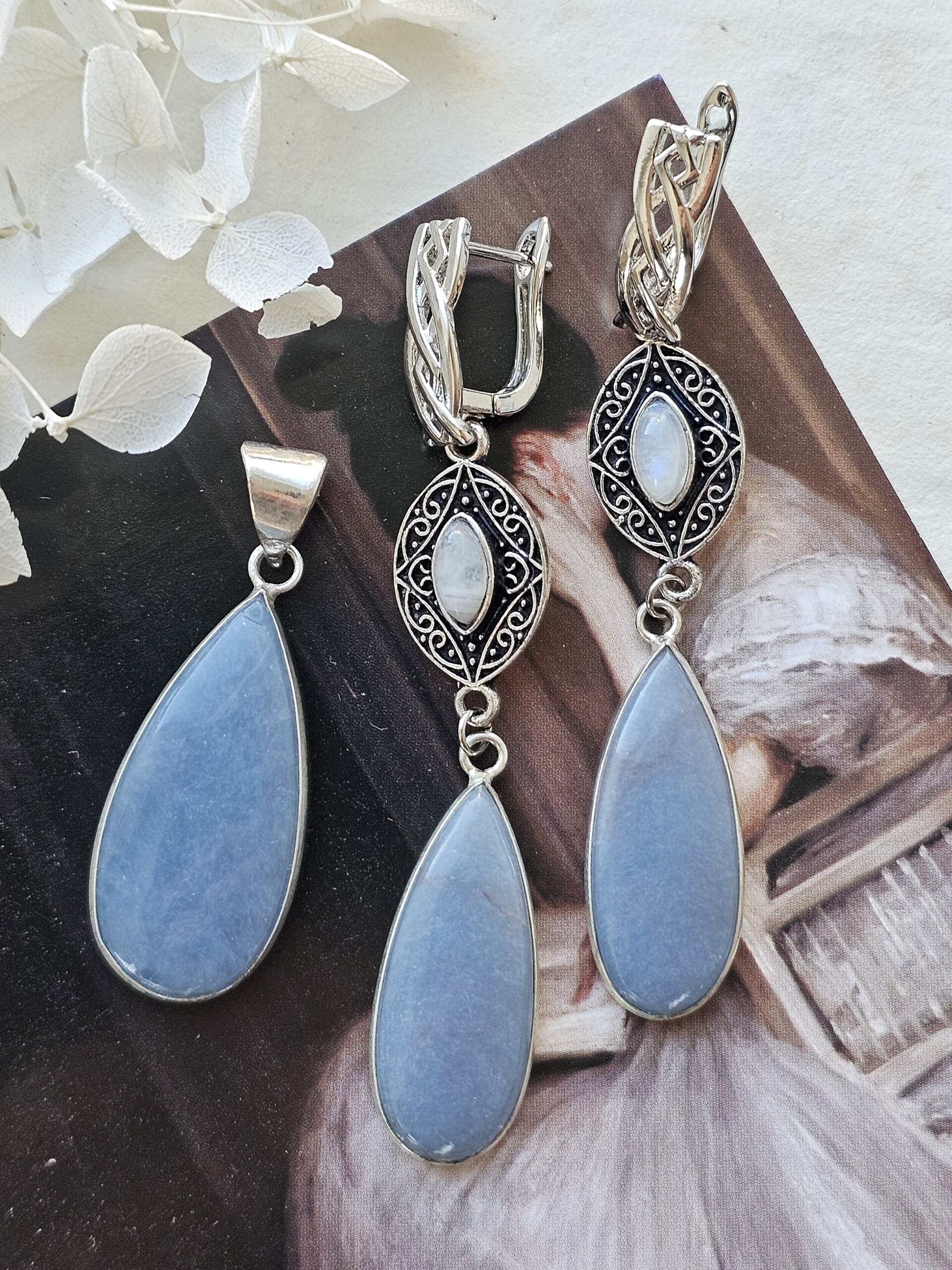 Angelito ir mėnulio akmens komplektas