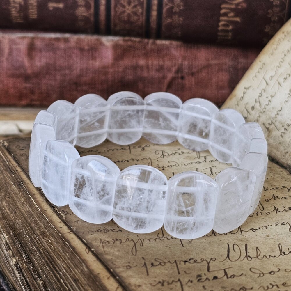 Kalnų krištolo apyrankė