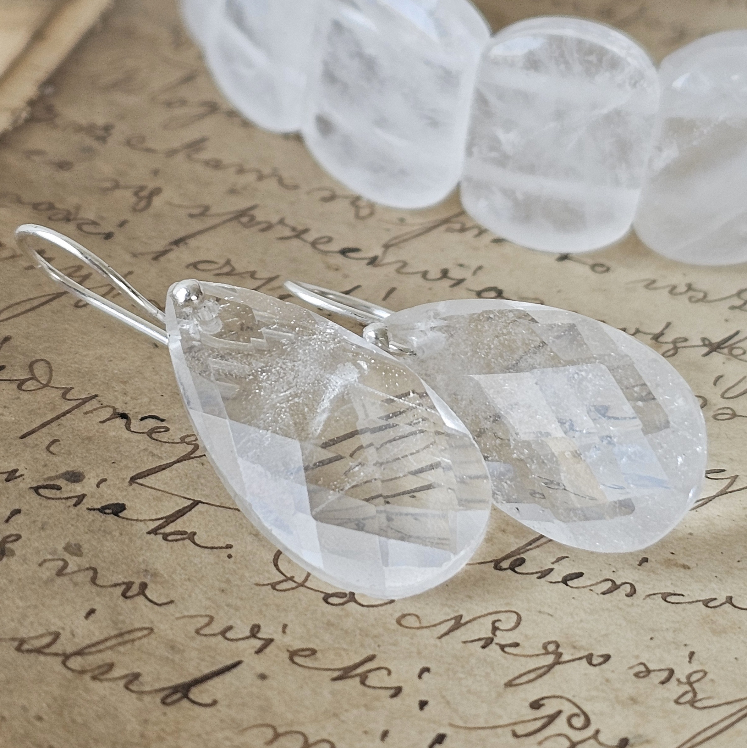 Kalnų krištolo auskarai