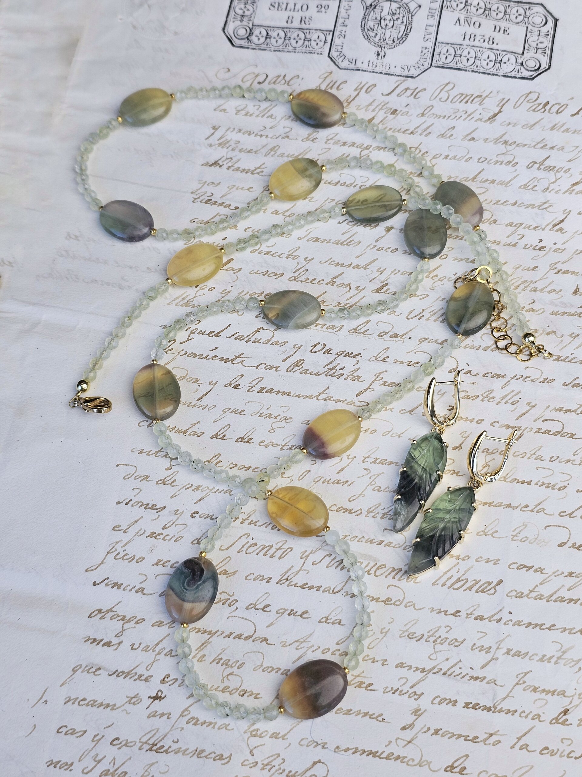 Vienetinis fluorito ir prehnito komplektas